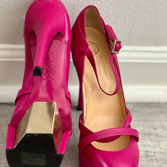 Brand new Versace heels